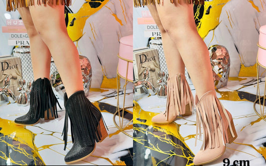 Vaquera Western Style Fringed Boots